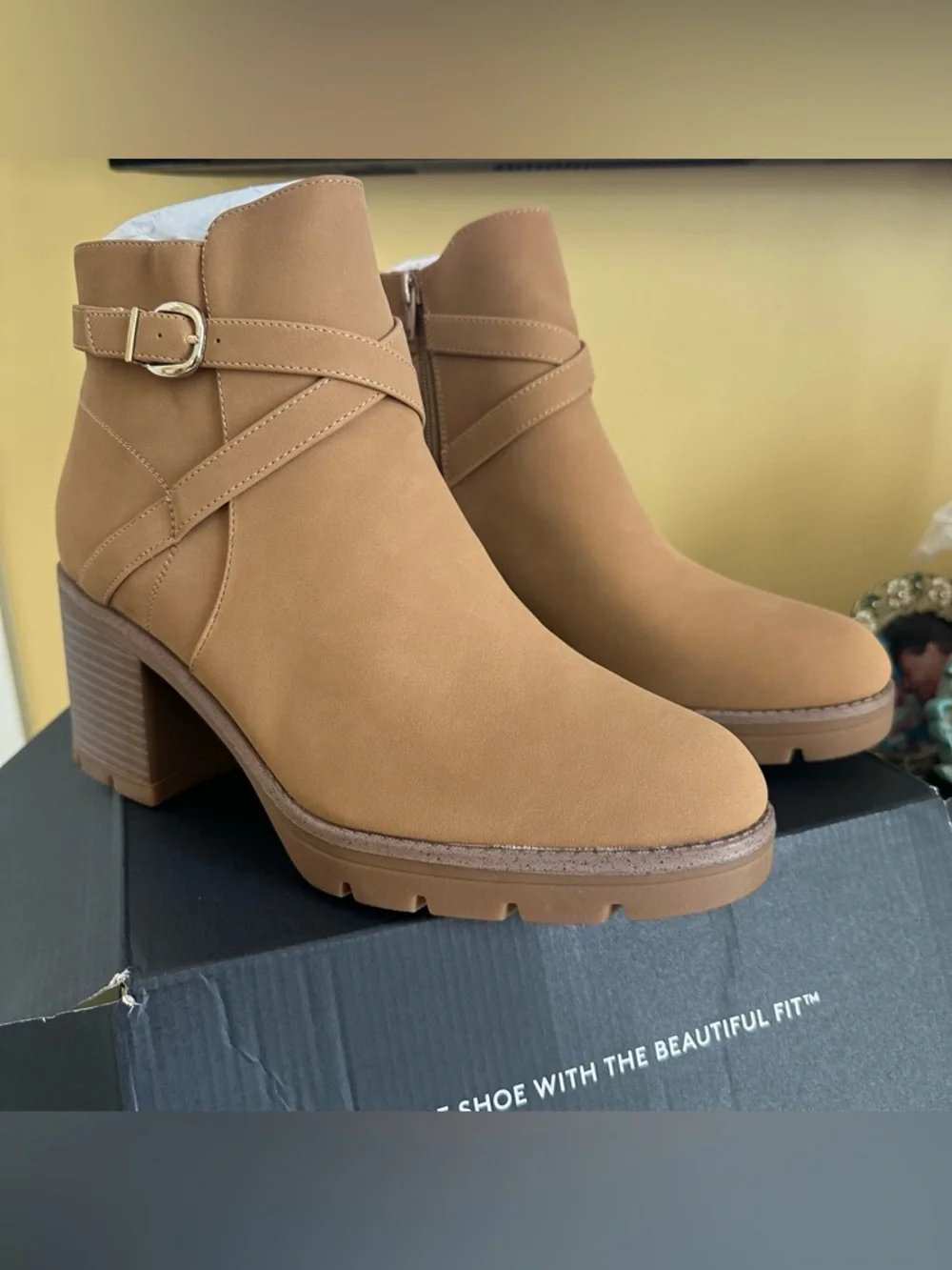 Naturalizer Madalynn Ankle Boot in Camel Brown with Buckle Strap Size 12 NEW